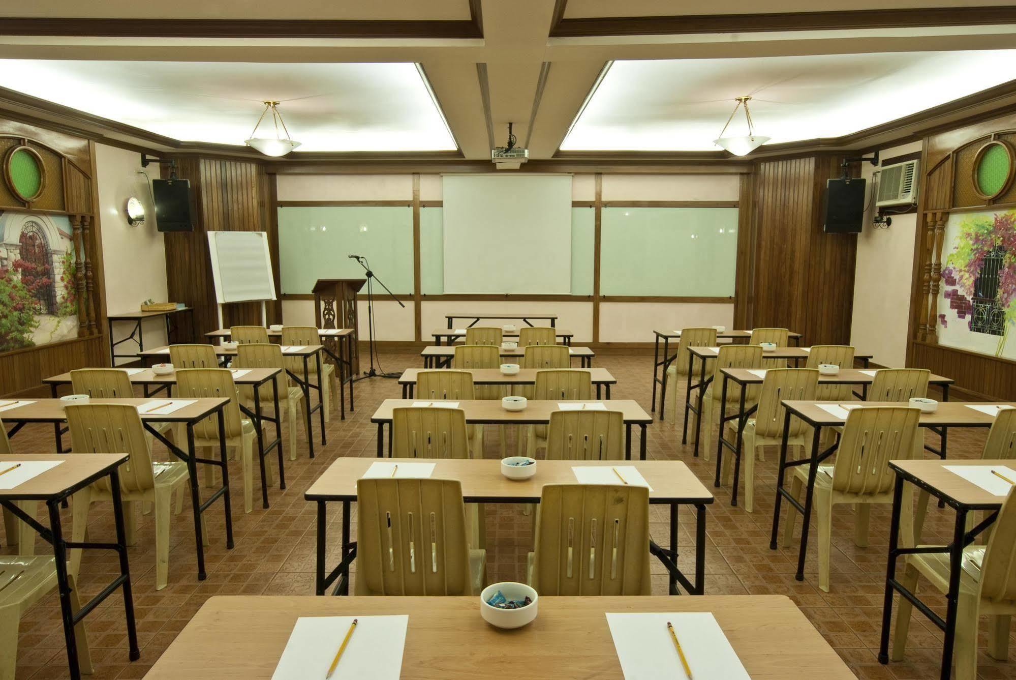 Pinoy Pamilya Hotel Pasay Extérieur photo